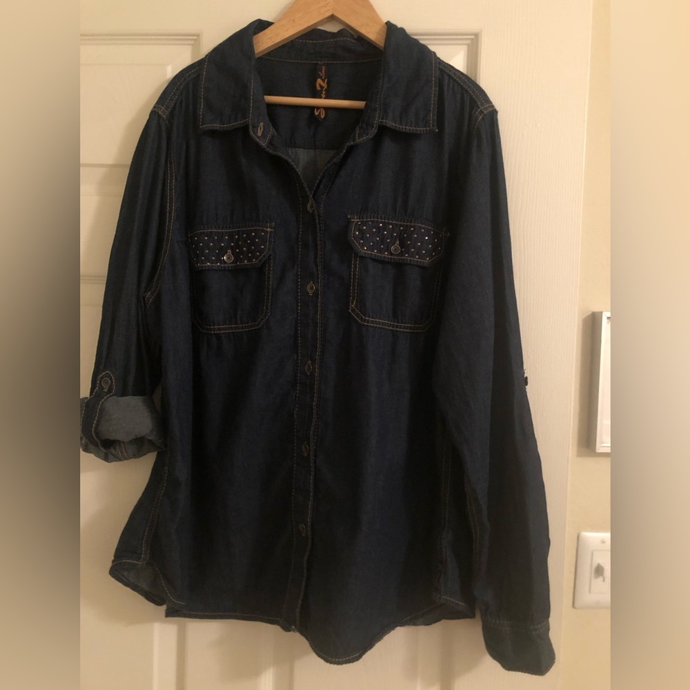 Seven7 dark wash embellished denim shirt size 18/20 like new